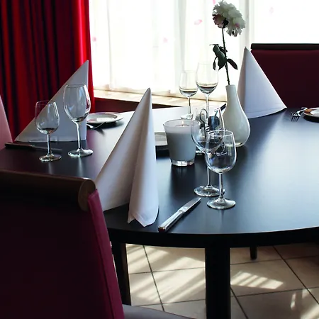 Fletcher Restaurant Rooland Hotell Arcen