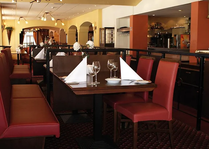 Fletcher Restaurant Rooland 4*