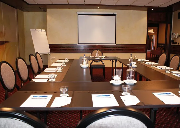 Fletcher Restaurant Rooland 4* Arcen